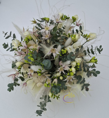 Buchet flori albe